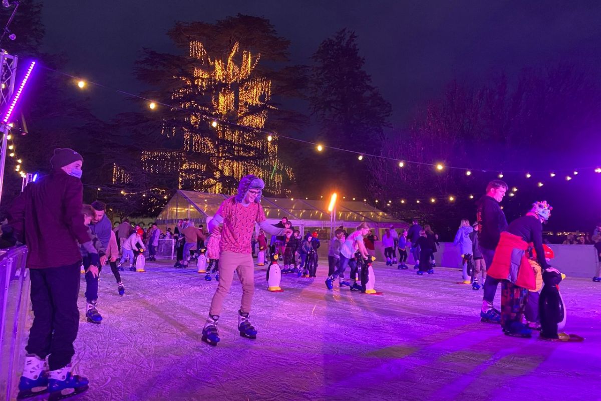 Hundreds lace up the skates for some great outdoor fun at Wagga Wagga's pop-up ice rink in the Victory Memorial Gardens.