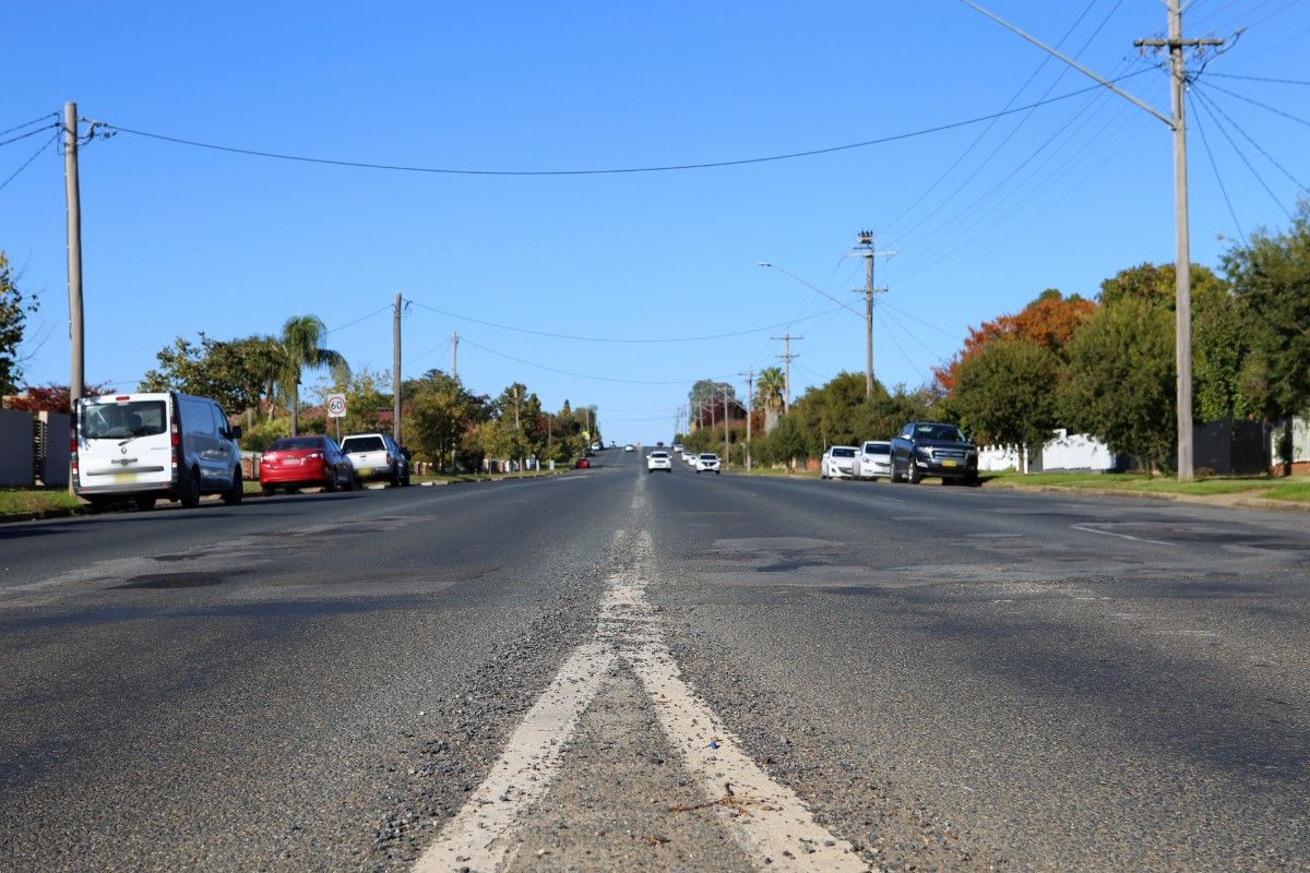 Traffic on Bourke Street, near Urana Street