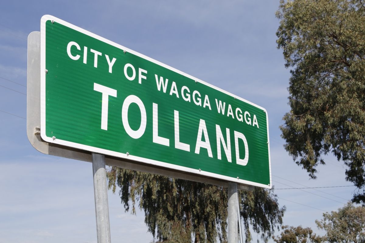 Tolland suburb sign