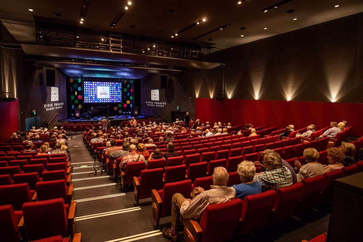 audience in theatre