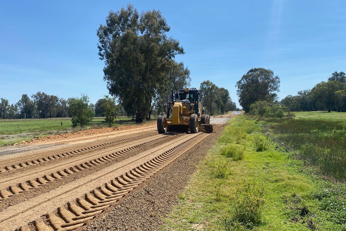 Grader working on Mundowy Lane