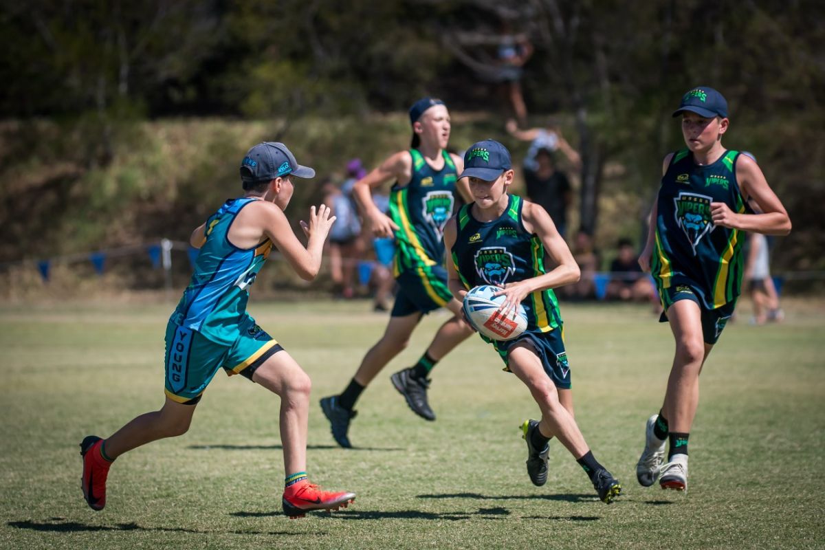 Kids playing touch footy