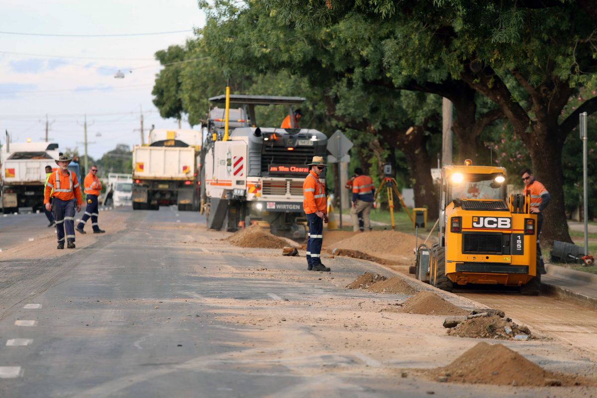 Road works on Lake Albert Road