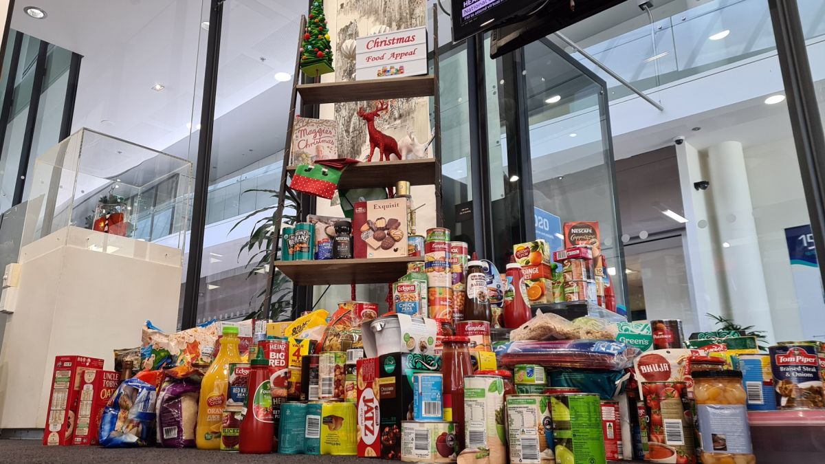 Non perishable goods, shelf with christmas display