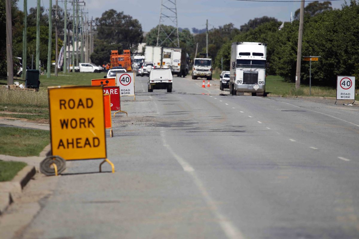 Copland Street road works, with traffic