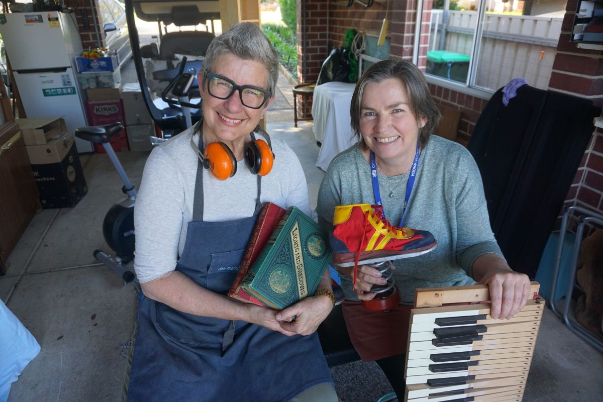 Local resident Alison Tokley and Council’s Environmental Education Officer Christina Reid preparing for Garage Sale Trail