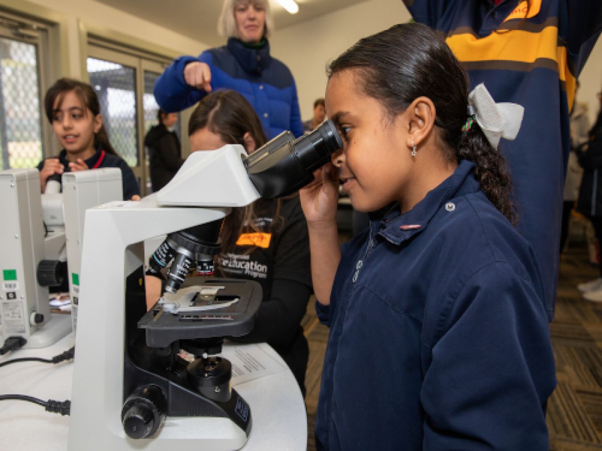 During the Switch Conference, Wagga Wagga City Council City Library was recognised for its efforts in implementing a valuable outreach services project known as the National Indigenous Science Education Program at Tolland Community Centre.