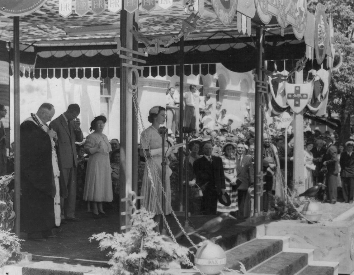 Queen Elizabeth II making a speech outside Council Chambers during 1954 visit to Wagga