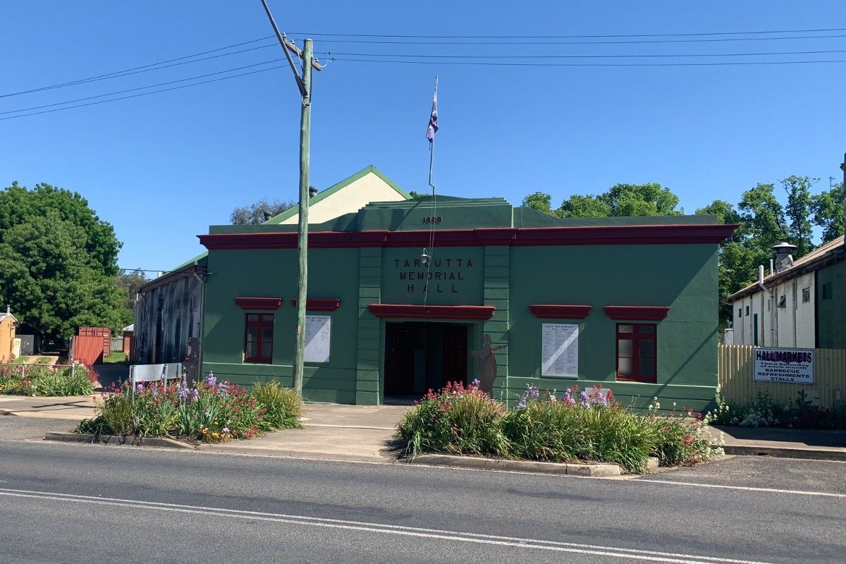 Front facade of the Tarcutta Memorial Hall