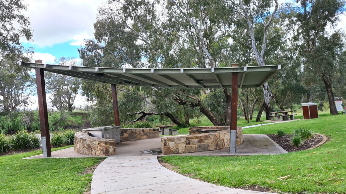 Barbecue shelter at Wagga Beach