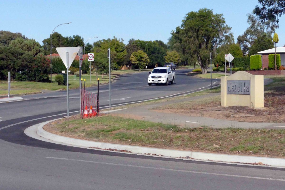 Suburban intersection at Estella - Avocet Drive