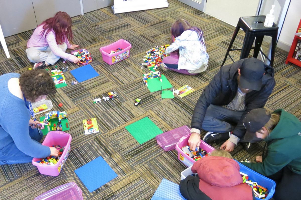 Library staff and family at Kooringal hall for 'Build' program visit