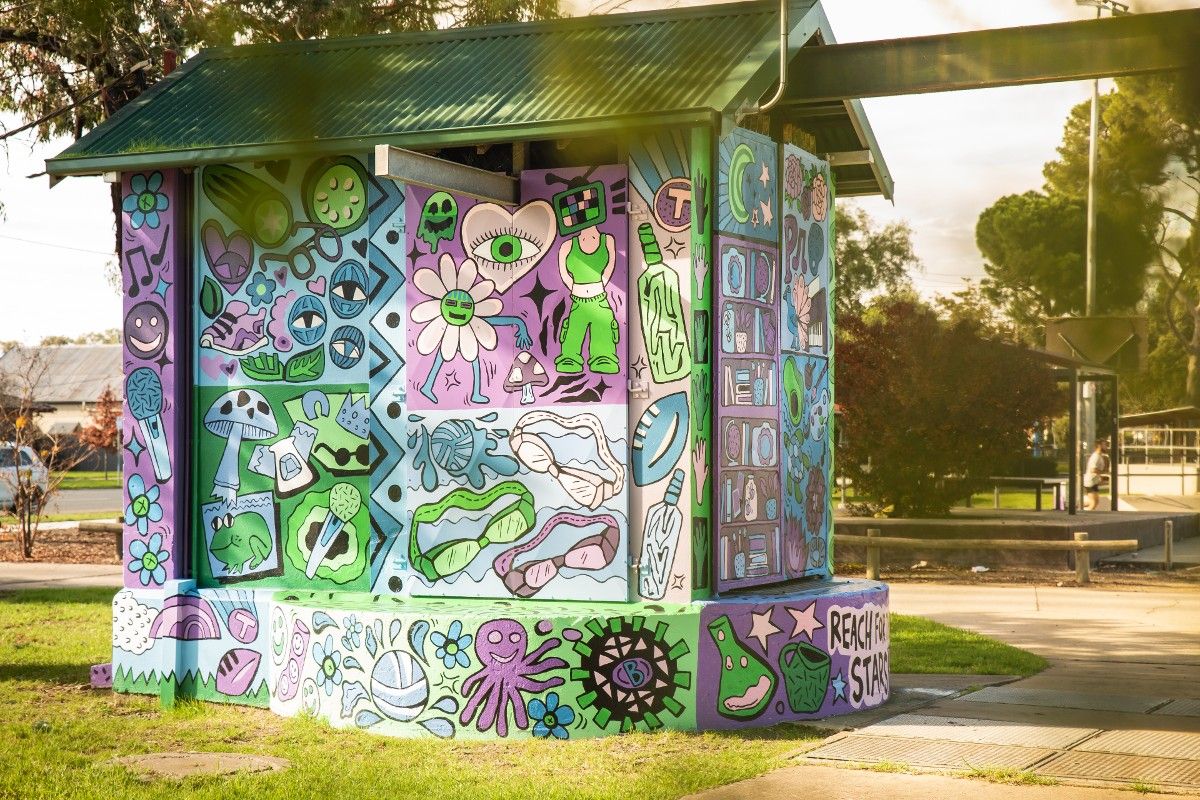 Bolton Park wastewater pump house with colourful mural